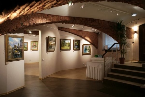 Галерея современного искусства «Моховая-18»