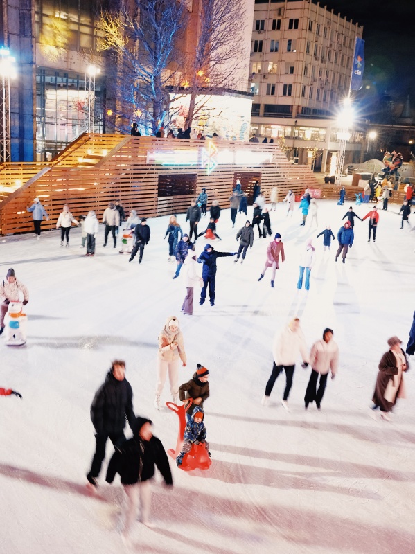 В «Севкабеле» музыкально откроют «Каток у моря» 