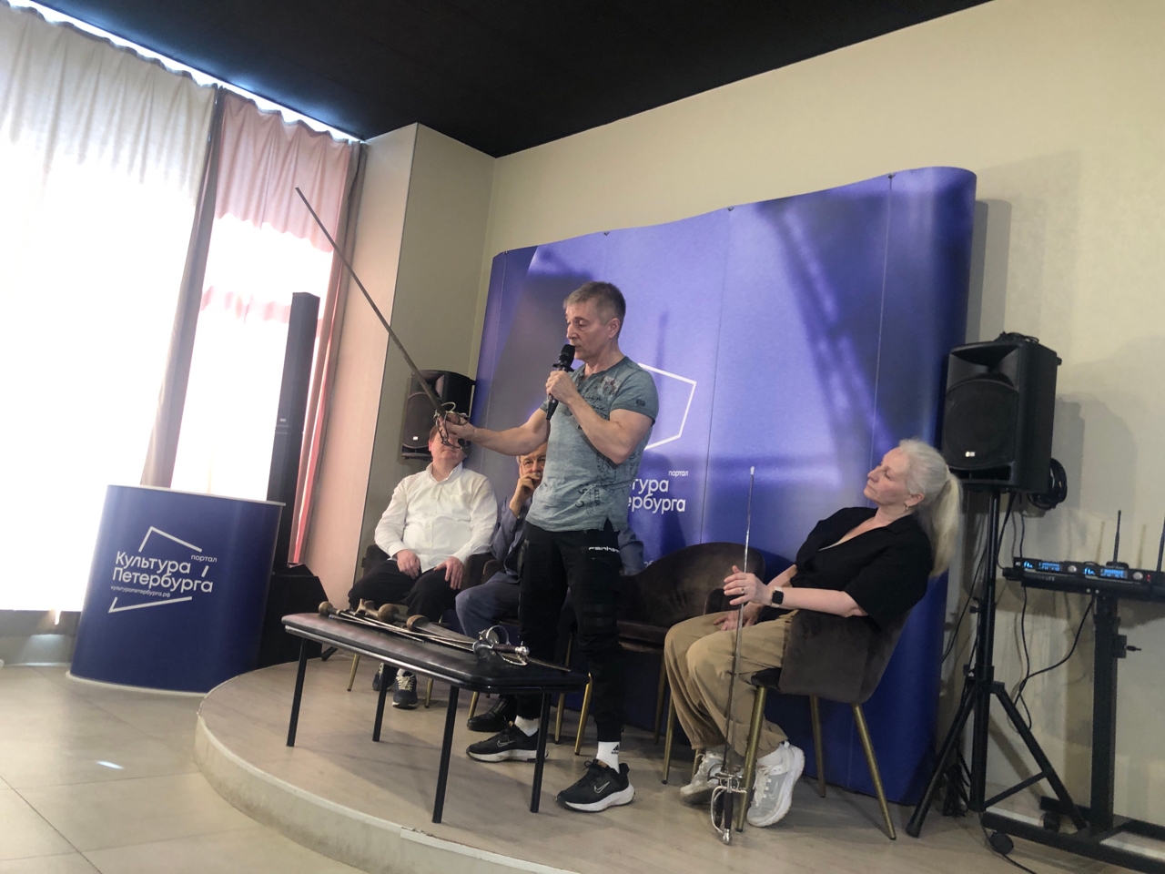 «Звёздные клинки» скрестили в медиацентре «Культура Петербурга»1