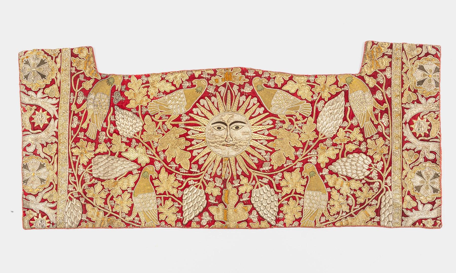 https://ethnomuseum.ru/events1/exhibitions/current/drugoe-zoloto-zolotoshvejnoe-iskusstvo-narodov-evrazii/