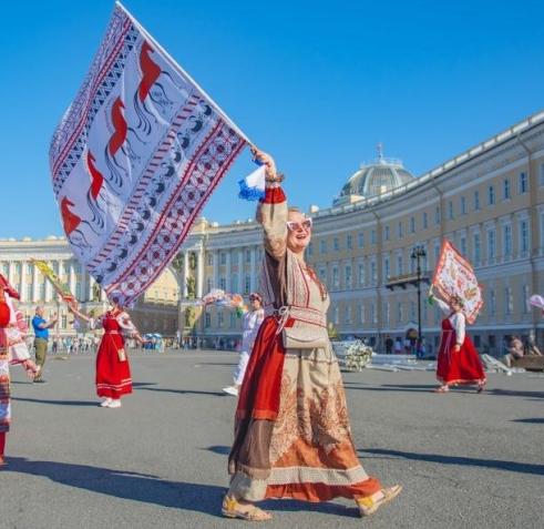 Названы лучшие региональные практики по сохранению российских ценностей