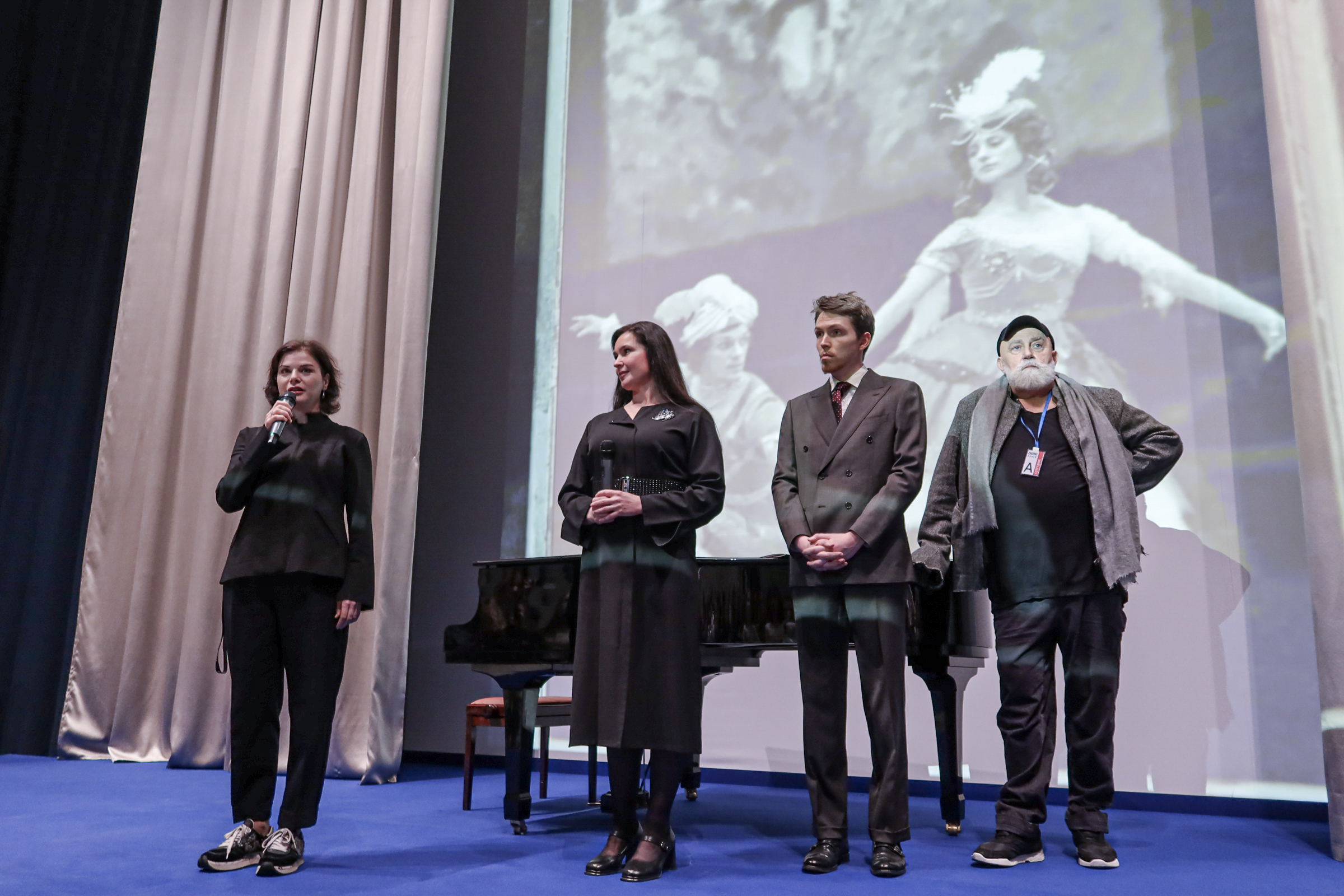 ЦВЗ «Манеж» открыл двери в мир династии Бенуа1