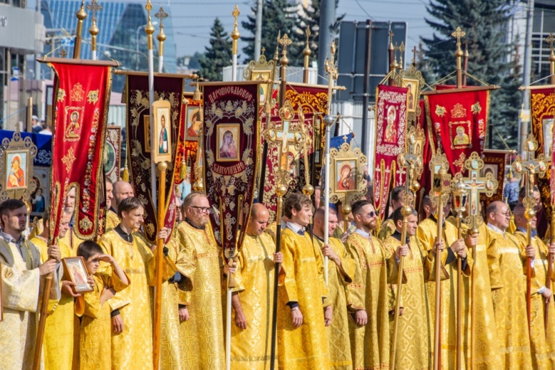 В Петербурге отпраздновали 300-летие перенесения мощей князя Александра Невского В Петербурге отпраздновали 300-летие перенесения мощей князя Александра Невского