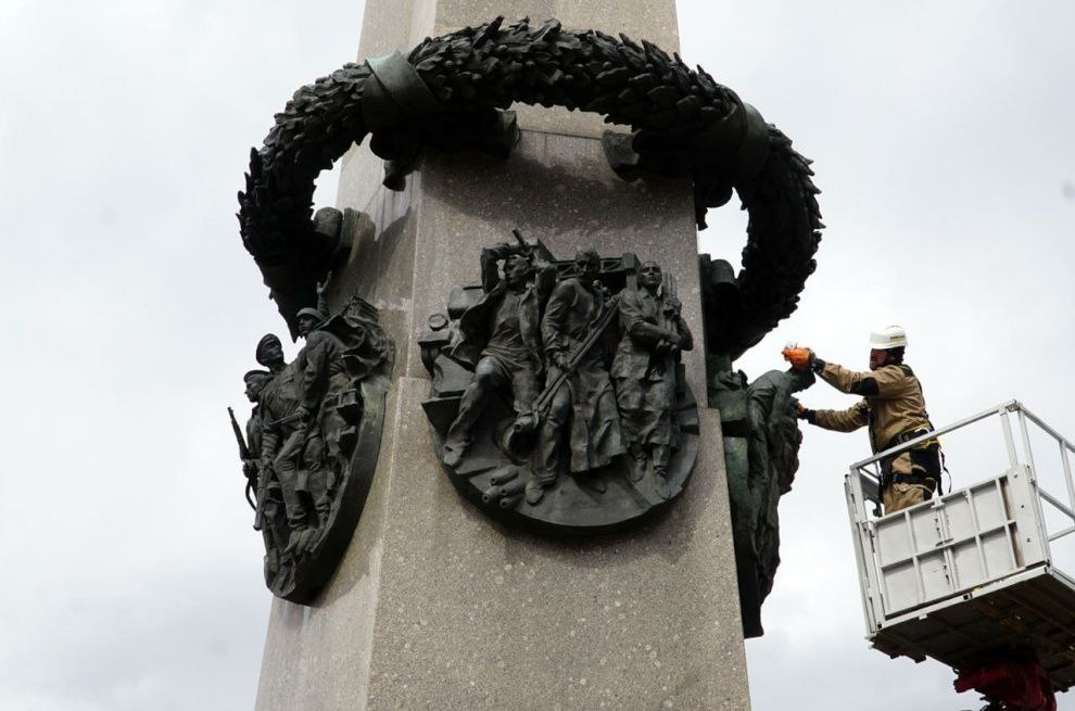 Реставраторы займутся обелиском «Городу-герою Ленинграду»