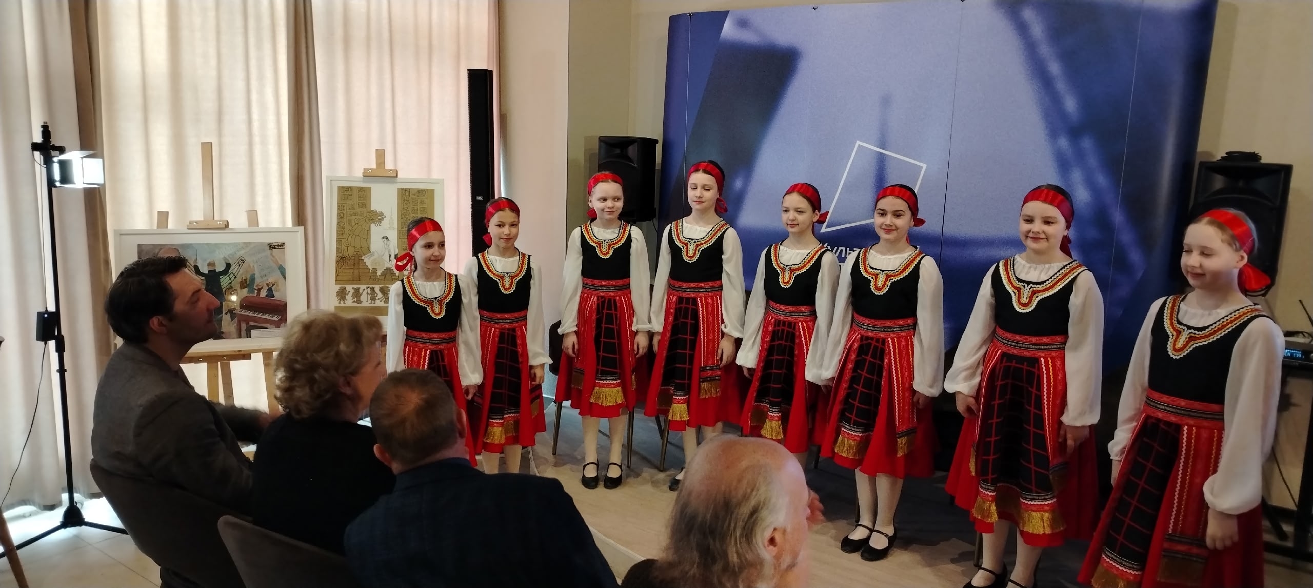 Гости медиацентра «Культура Петербурга» познакомились с фестивалем «Репродуктор»33