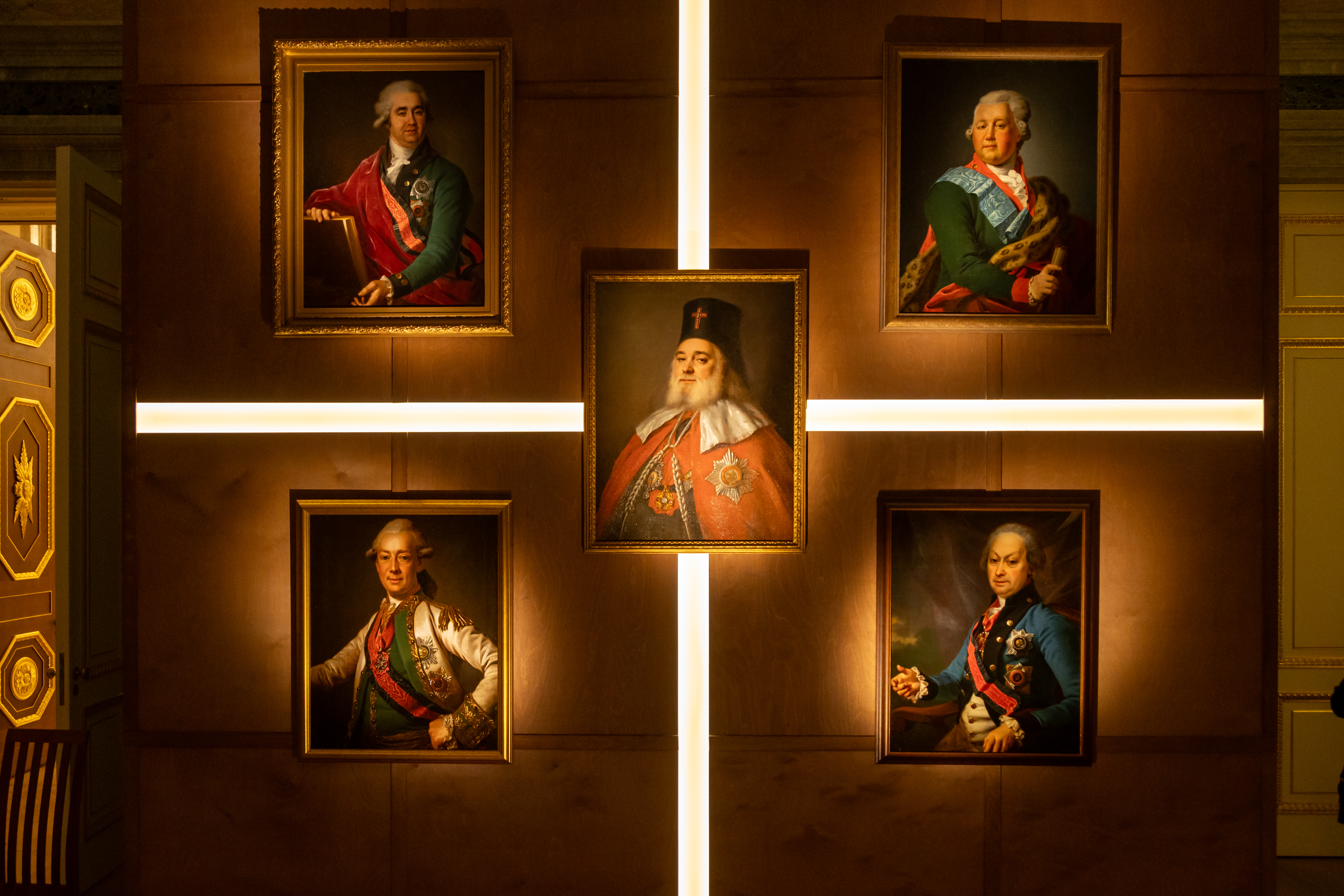 Грандиозная портретная выставка открылась в Русском музее2