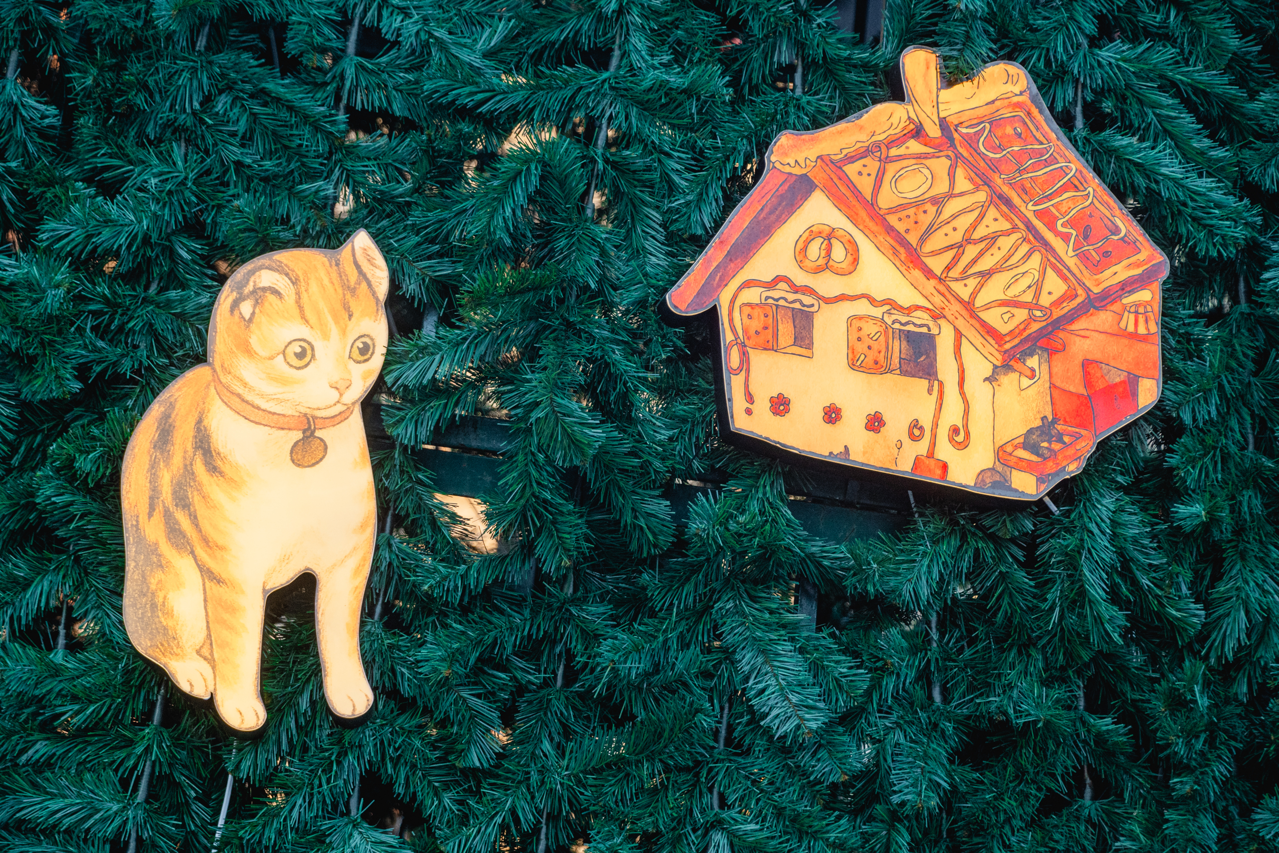 У «Манежа» можно полюбоваться елкой Бенуа5