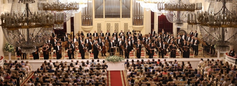 Большой зал Санкт-Петербургской филармонии. Фото обложки: vk.com/philharmoniaspb Большой зал Санкт-Петербургской филармонии. Фото обложки: vk.com/philharmoniaspb