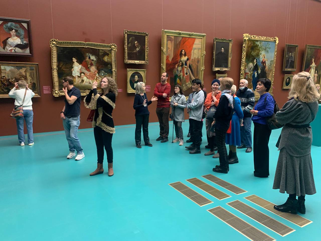 Участники проекта «Многомерность культуры» посетили выставку «Великий Карл»5