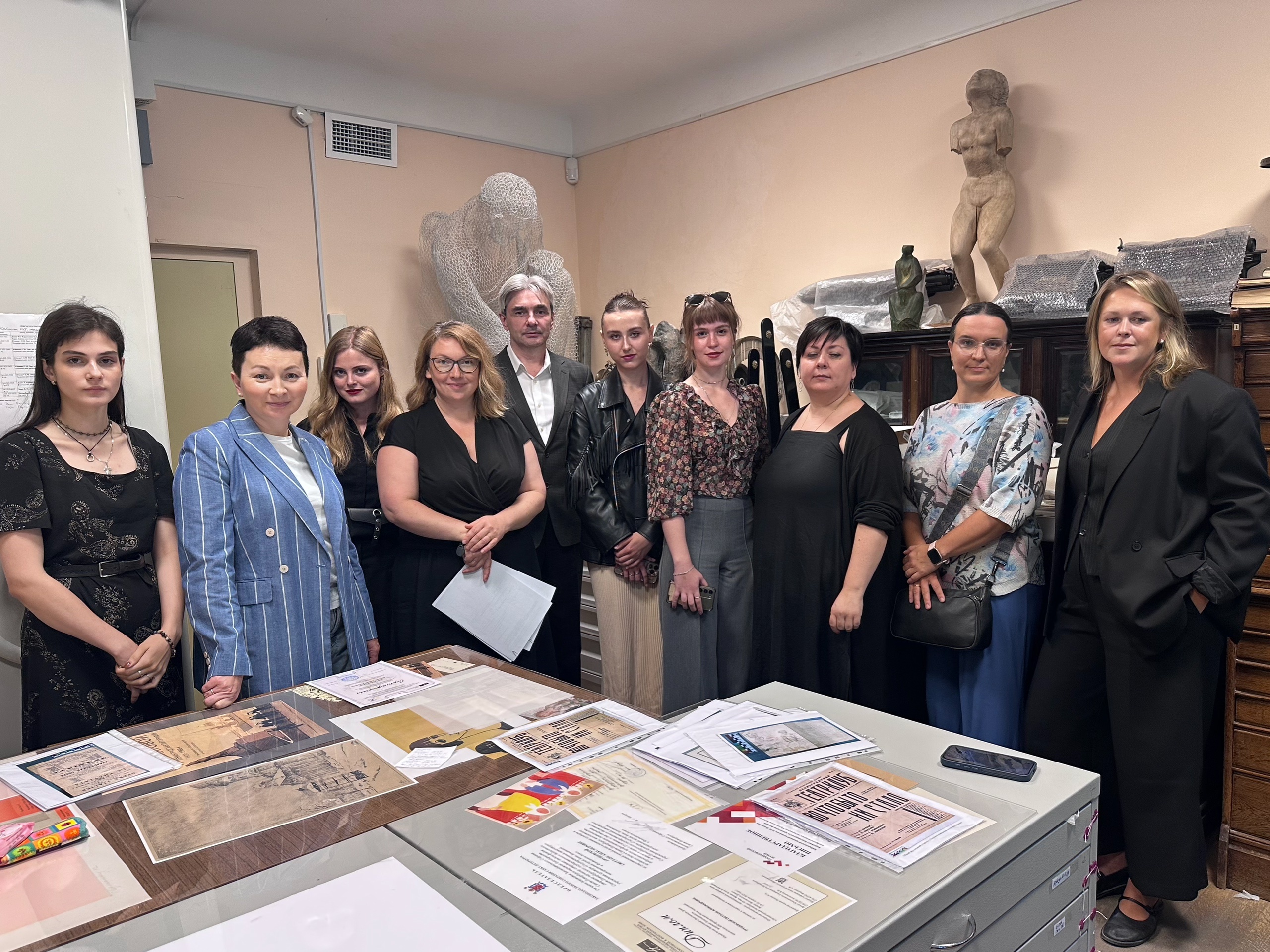 Шесть предметов из фондов Музея Анны Ахматовой прошли реставрацию8