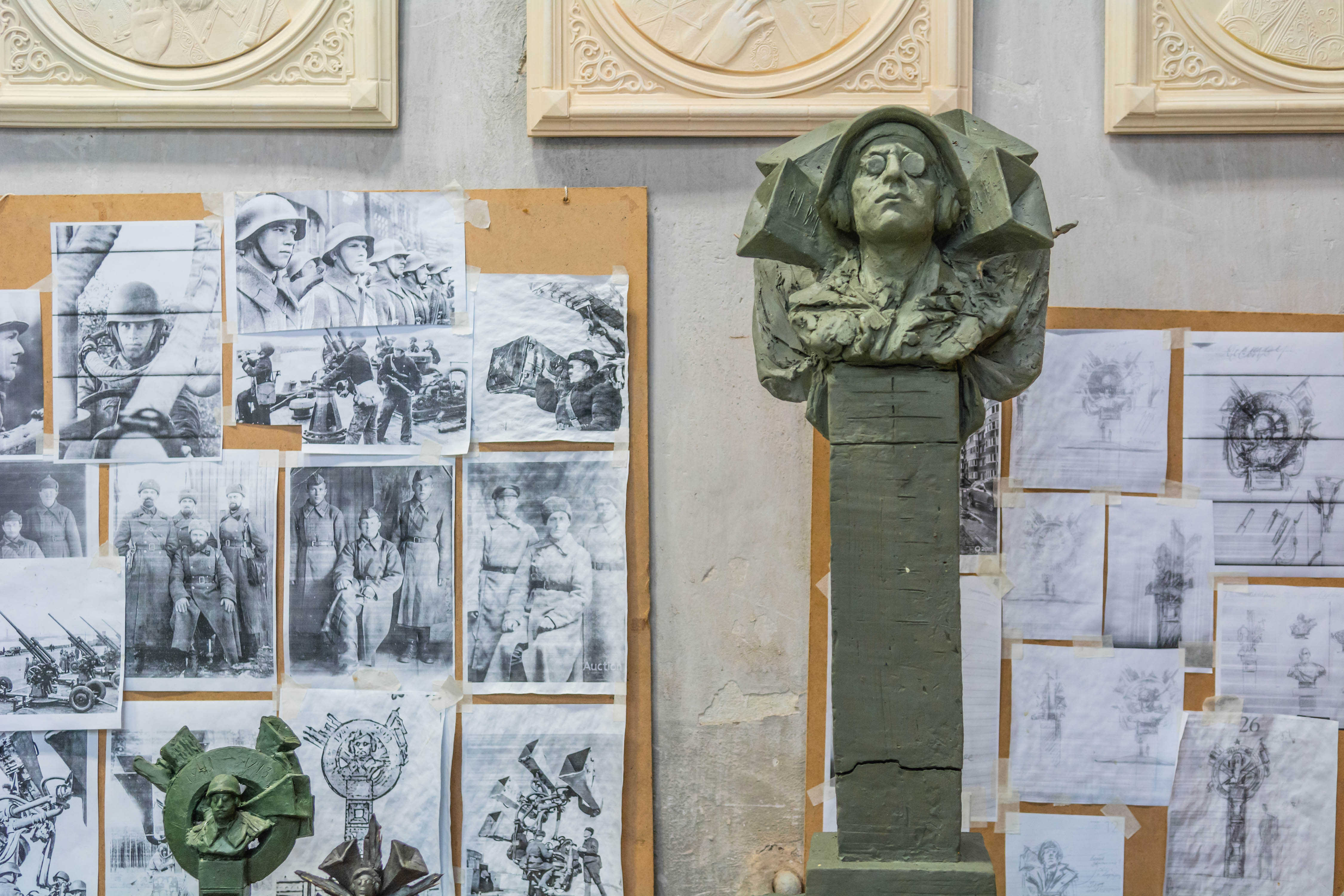 Апостолам блокадного неба посвящается7