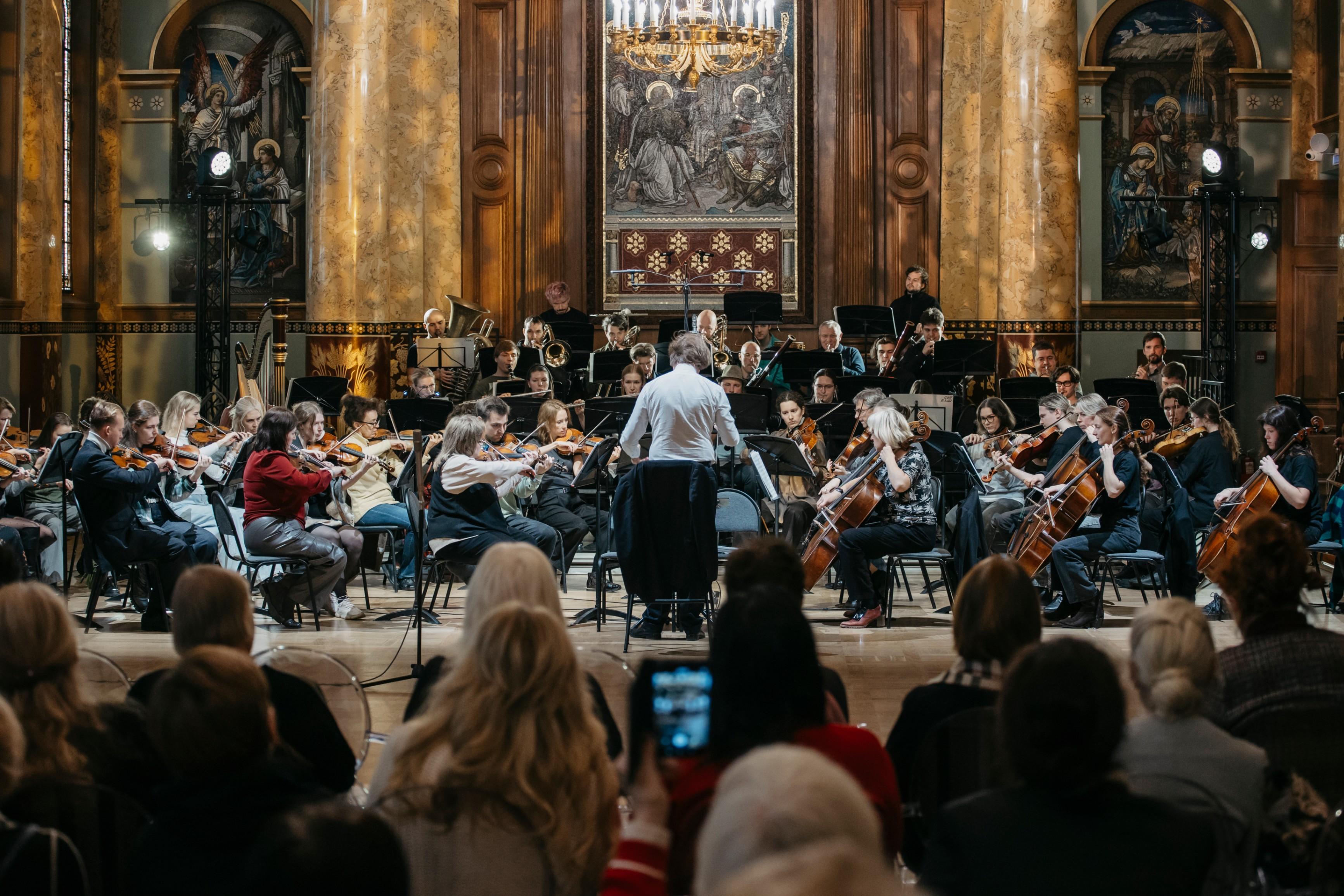Концертный зал на Английской набережной 1