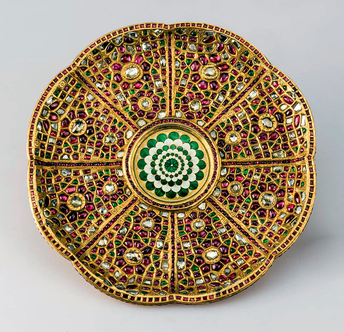 Как в Петербурге отмечается Международный день левшей?