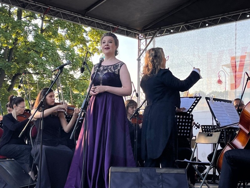 В Яблоневом саду пройдет первый концерт фестиваля «Культура рядом» В Яблоневом саду пройдет первый концерт фестиваля «Культура рядом»
