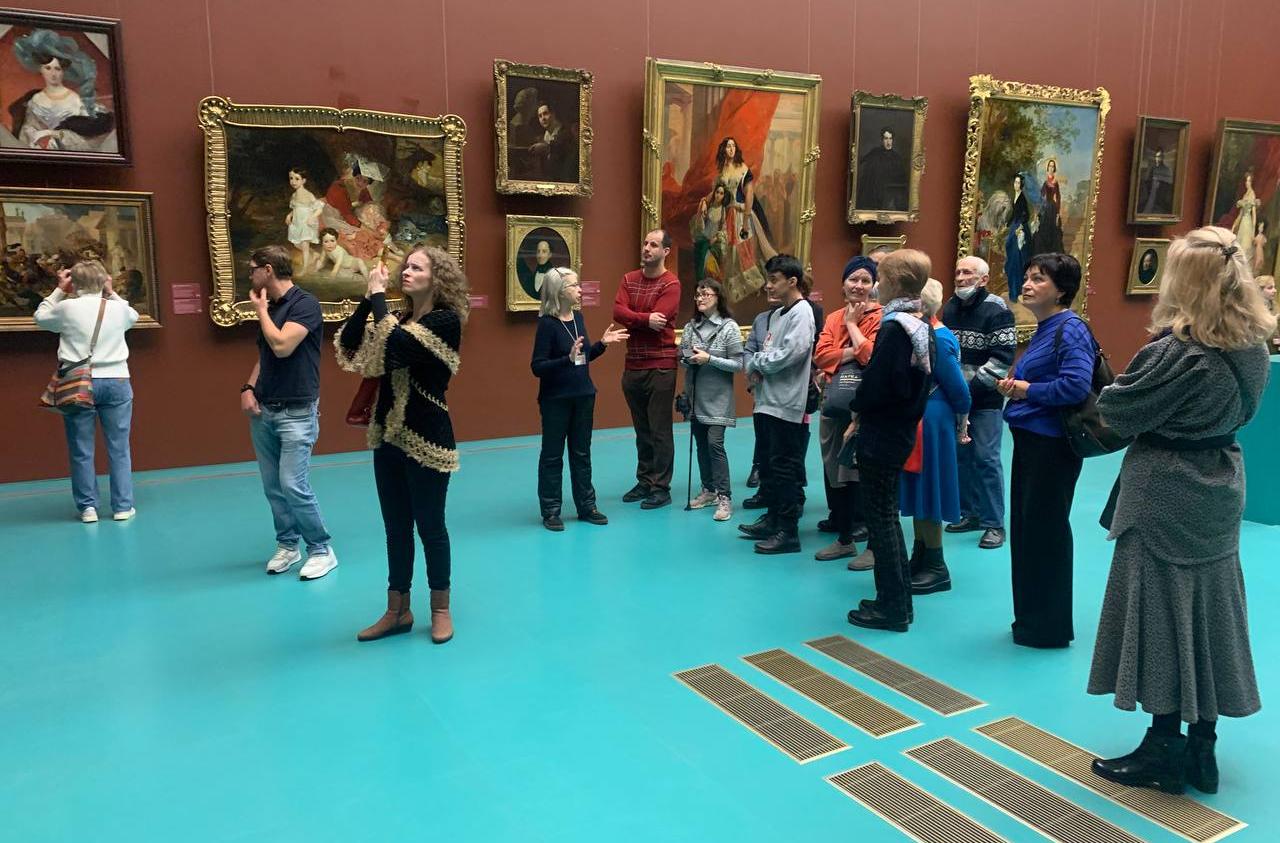 Участники проекта «Многомерность культуры» посетили выставку «Великий Карл»