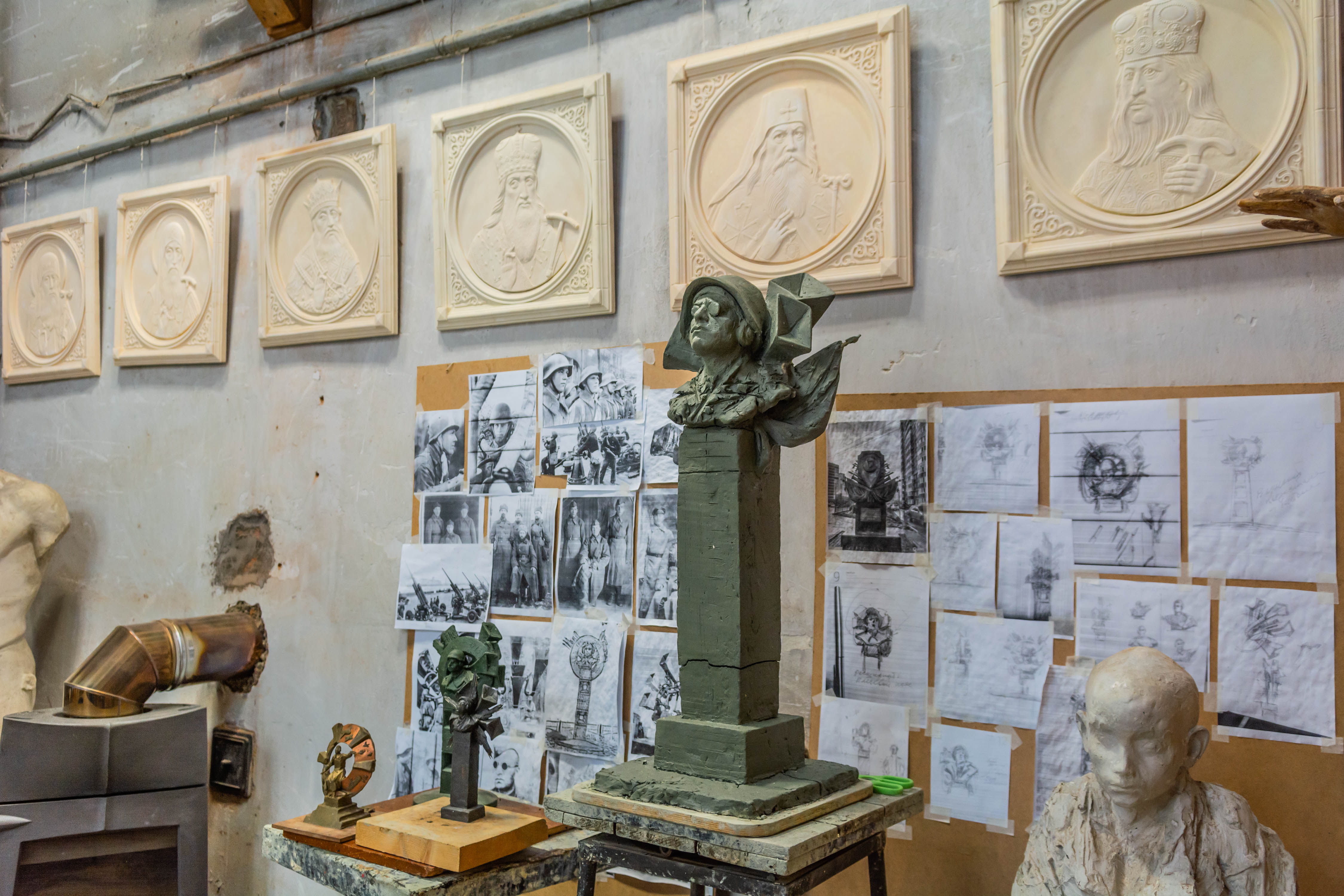 Апостолам блокадного неба посвящается9