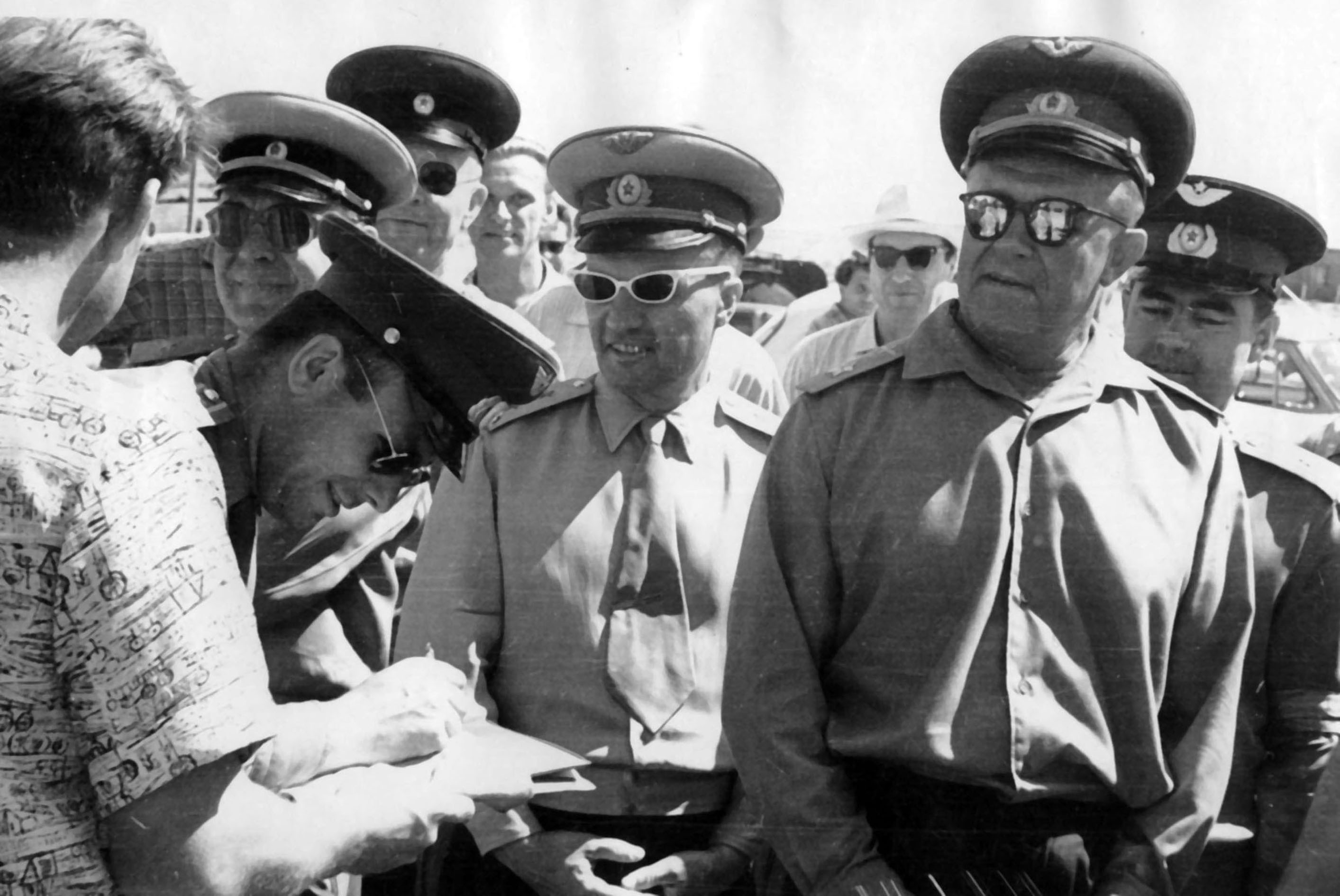 В Музее артиллерии можно увидеть картину о советском космонавте на Марсе7