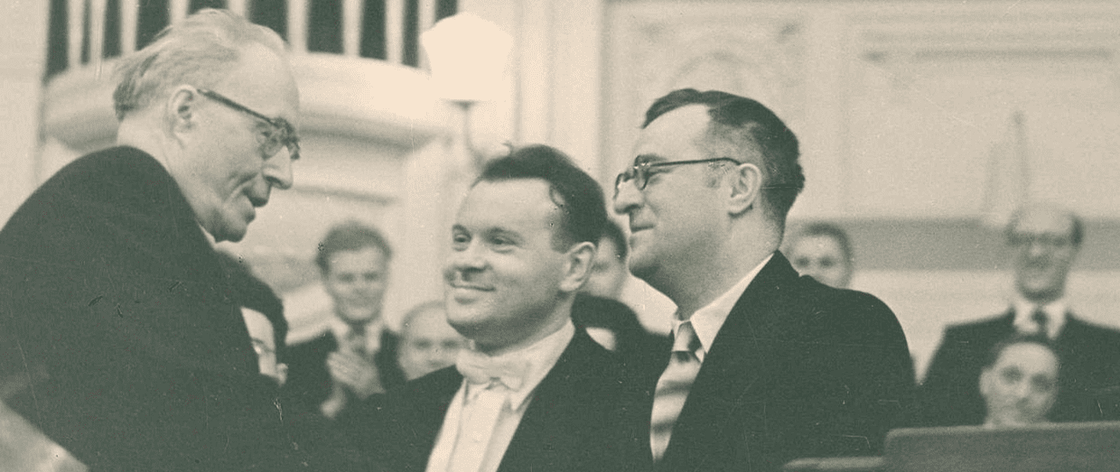 Обложка: Александр Свешников, Евгений Светланов, Георгий Свиридов. Концерт 26 марта 1957 года. 