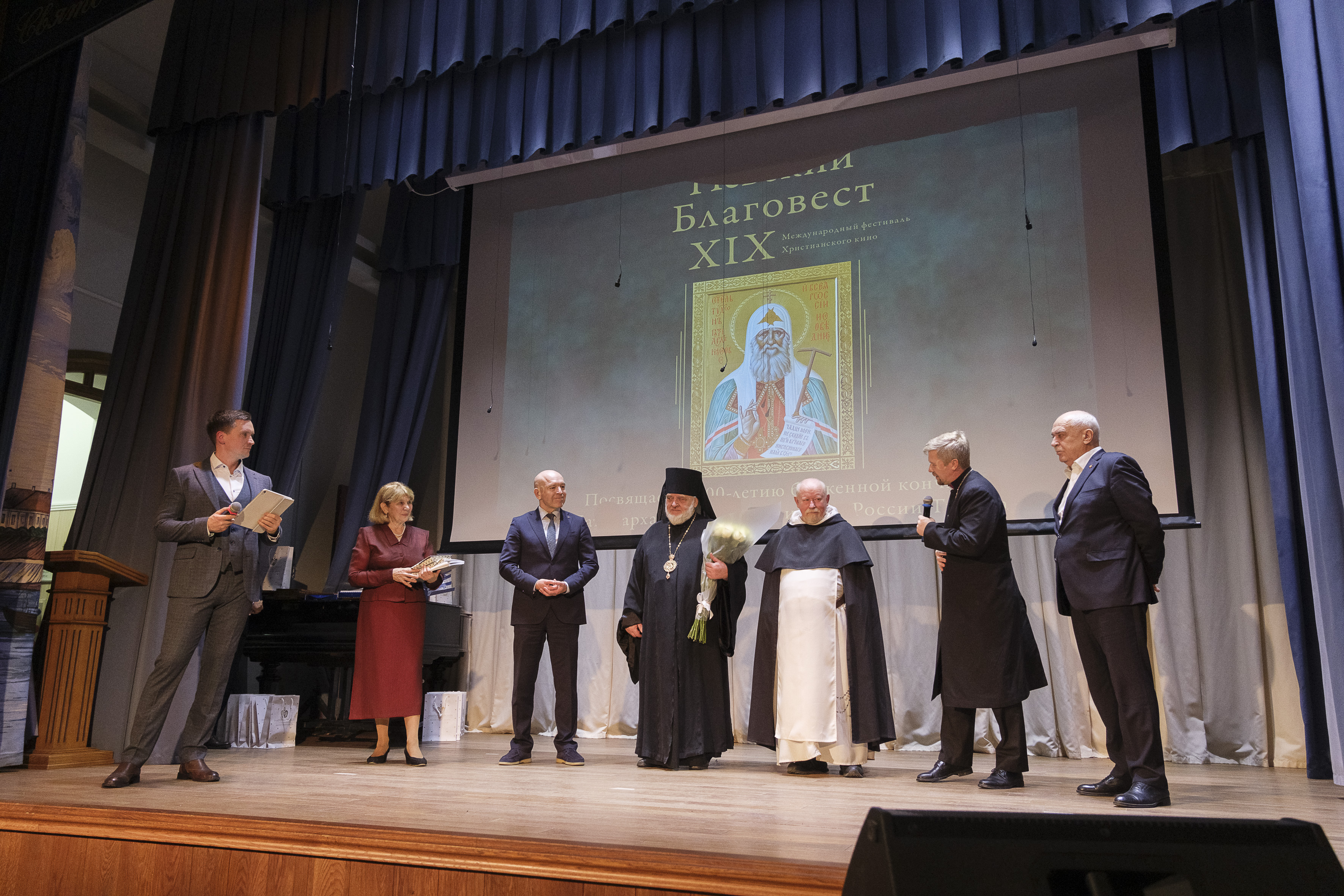 В Петербурге открылся XIX фестиваль христианского кино «Невский благовест»5