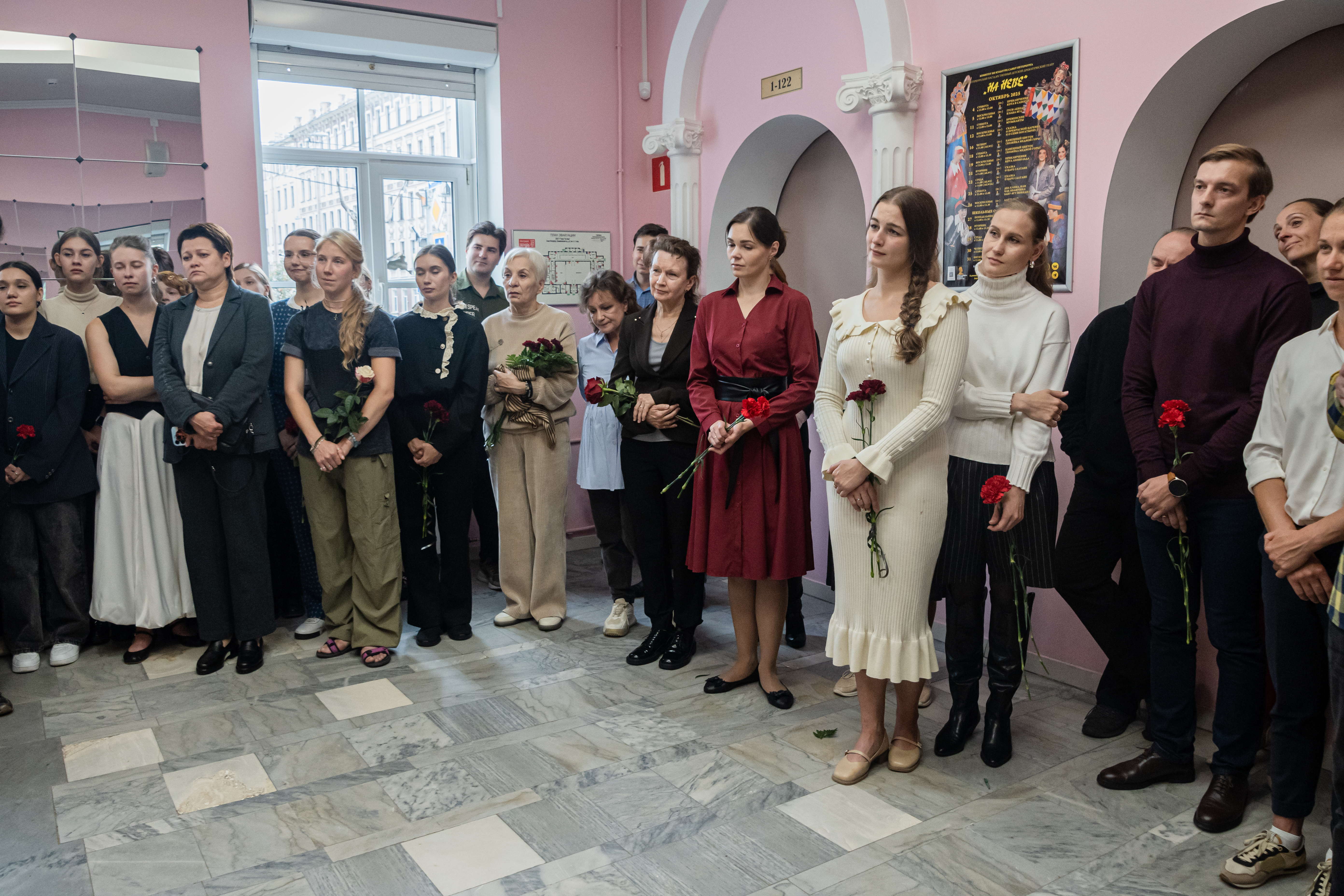 В театре «На Неве» открыли мемориальную доску в память об артисте Вадиме Алфёрове9
