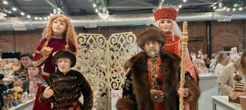 Светлана Пчельникова: «Меня спасли куклы» Светлана Пчельникова: «Меня спасли куклы»