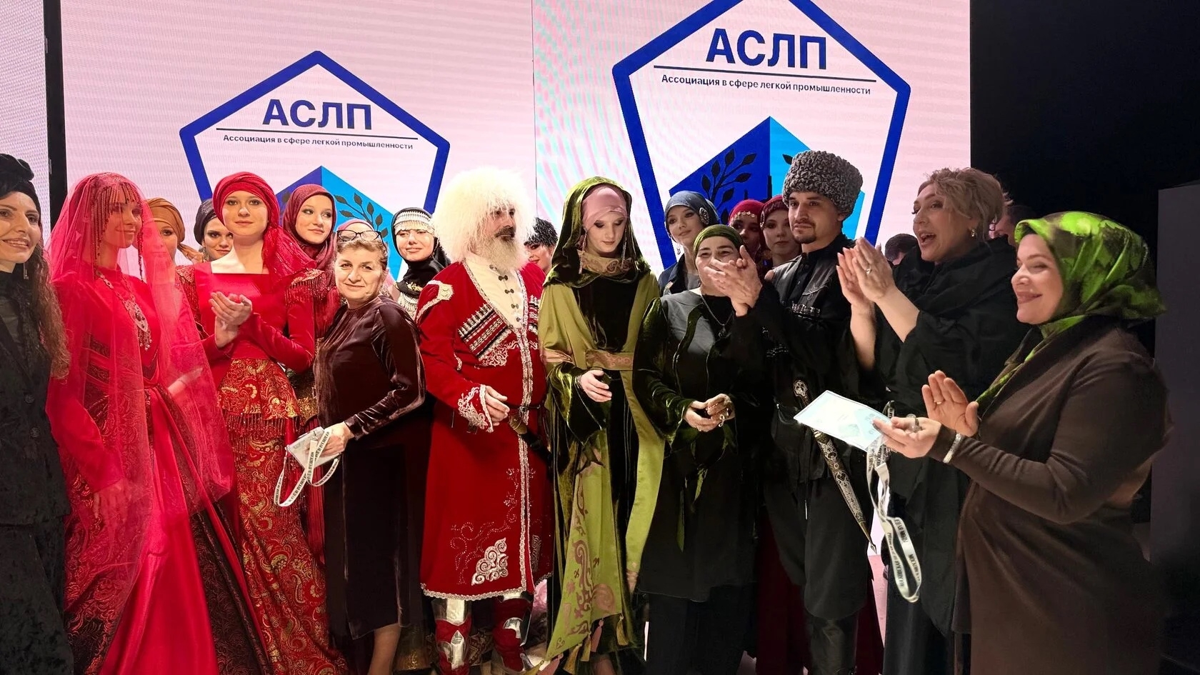 Моду как способ социального диалога обсудят на форуме в Петербурге1