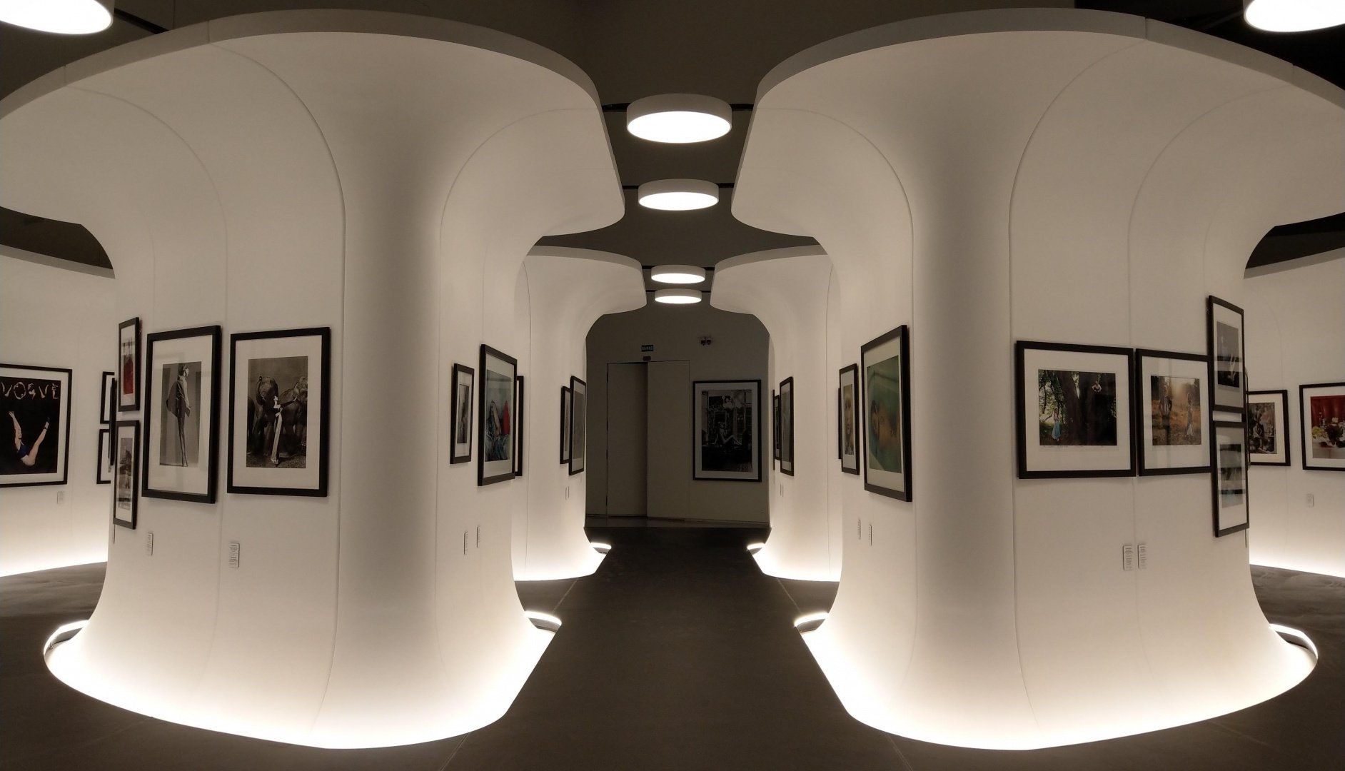 Обзор выставки «Красота и стиль. История модной фотографии. Из собрания Фонда Still Art»