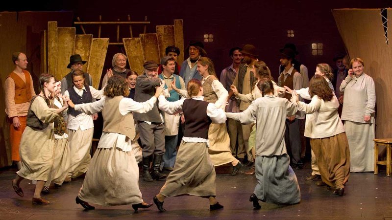 Спектакль «Поминальная молитва» в Молодежном театре на Фонтанке