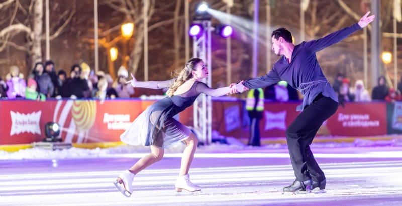 Большой каток Елагина острова подготовил программу на январские праздники