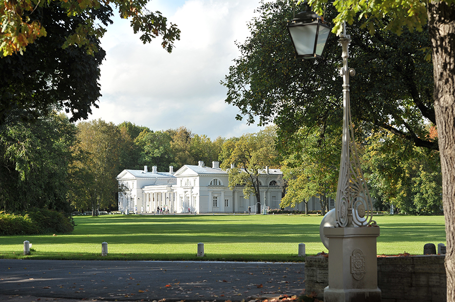 Выставочные залы Конюшенного корпуса 0