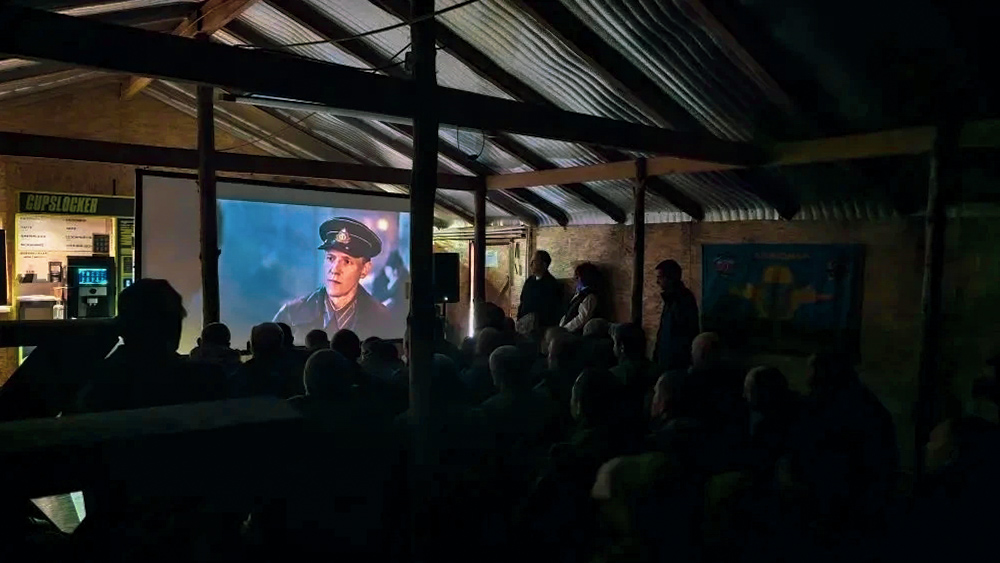 «Ленфильм» провёл в Курской области кинопоказ для российских воинов 