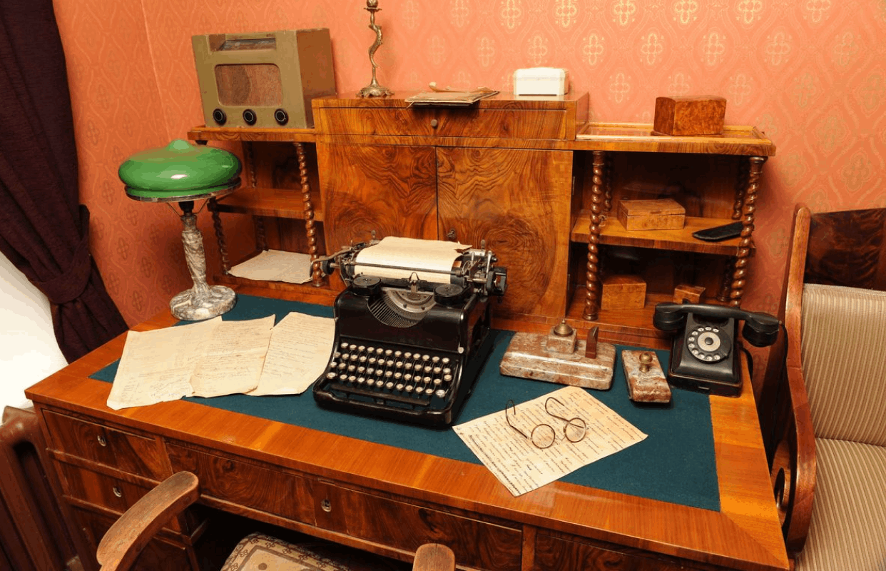 Государственный литературный музей «XX век». Музей-квартира М. М. Зощенко 6