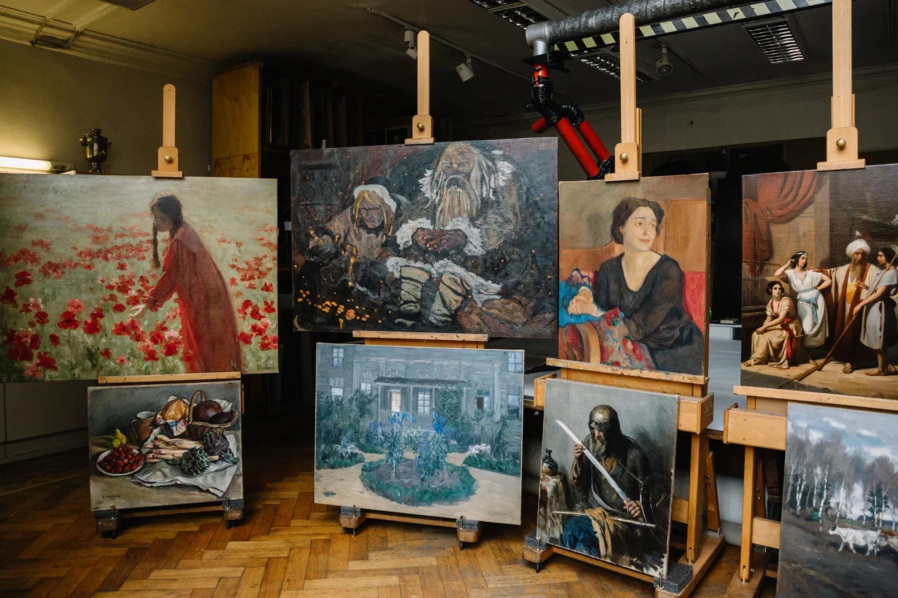 В Таганроге представили шедевры, спасенные в реставрационных мастерских Русского музея1