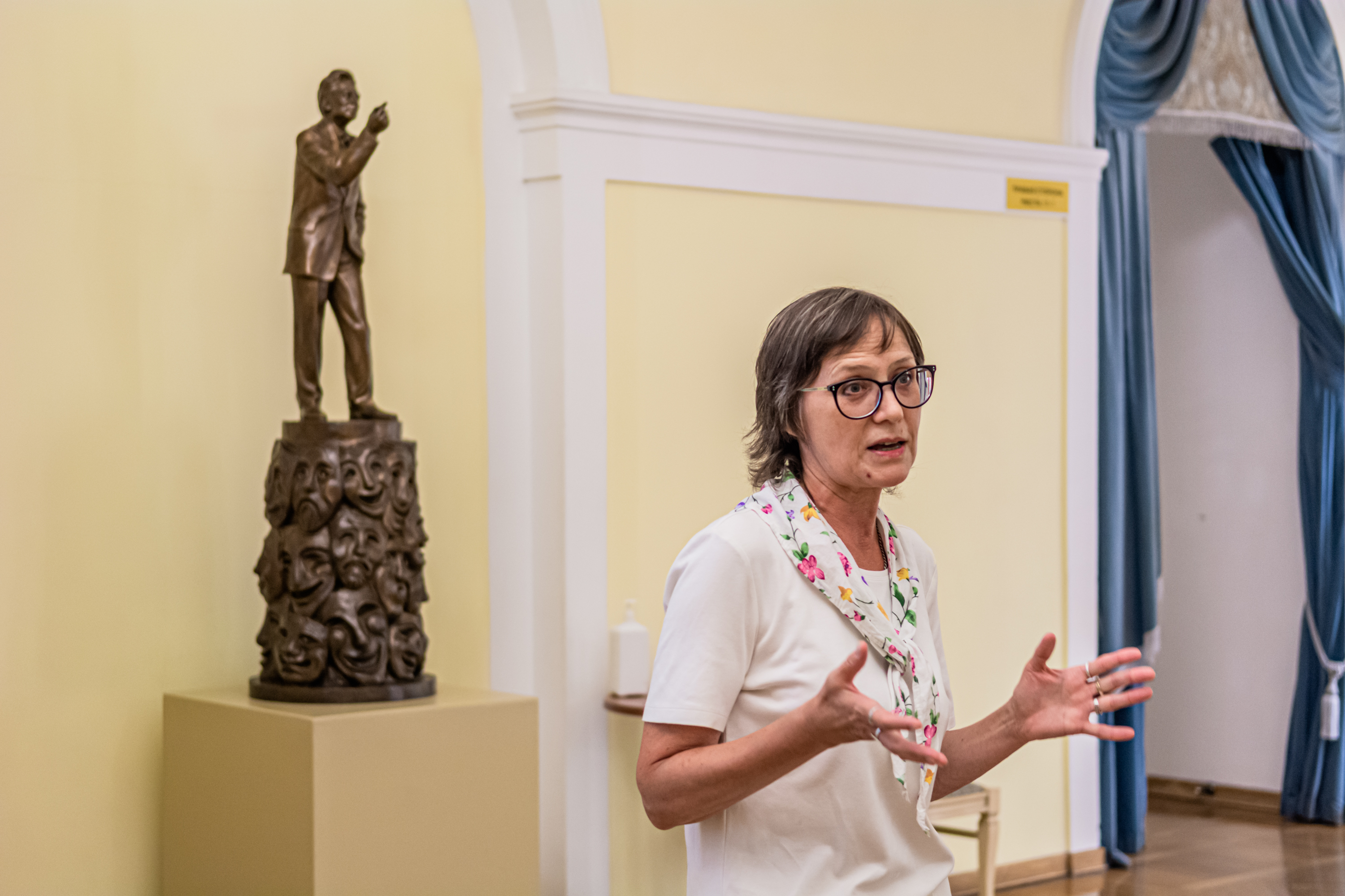 Проход за кулисы разрешен!1