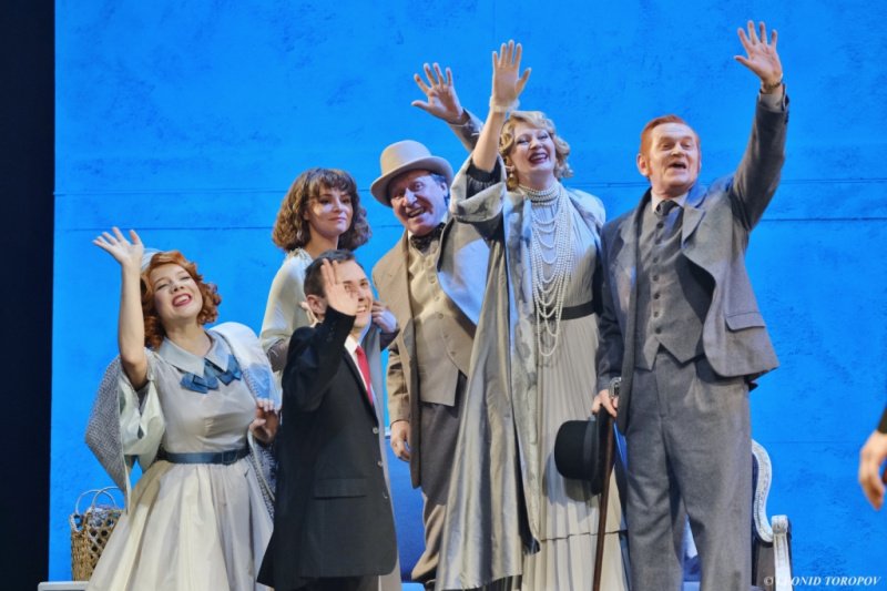 Спектакль «Краткий курс счастливой жизни» в Театре Комедии