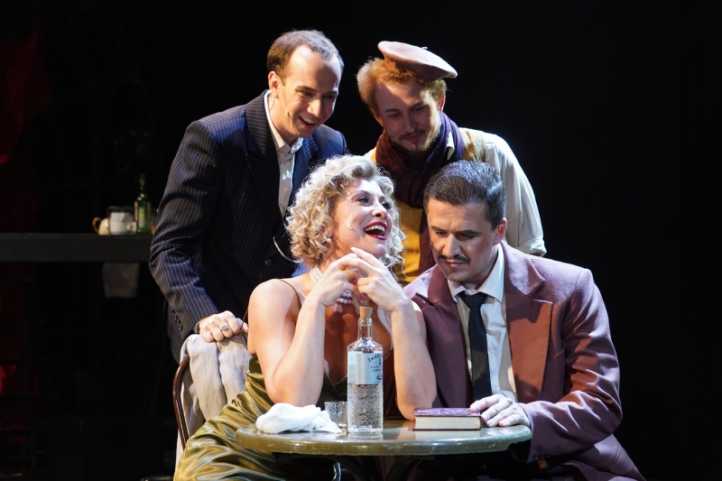 В «Зазеркалье» состоится премьера «Игры в классики»