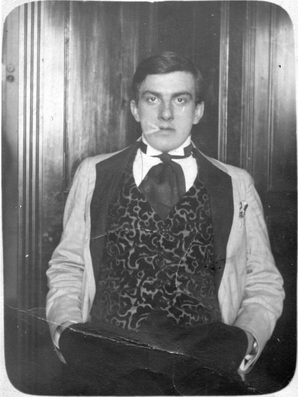 Петербург Маяковского: слава и любовь к Лиле Брик