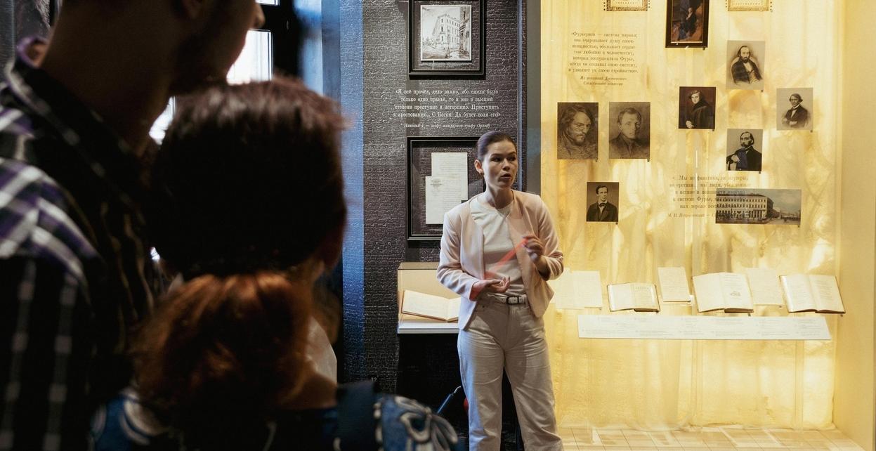 Инклюзивная экскурсия «Жизнь и творчество Достоевского» пройдет на Кузнечном, 5