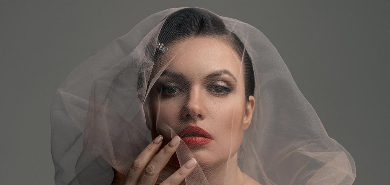 Обложка - Солистка Мариинки Мария Баянкина о воспитании детей музыкой