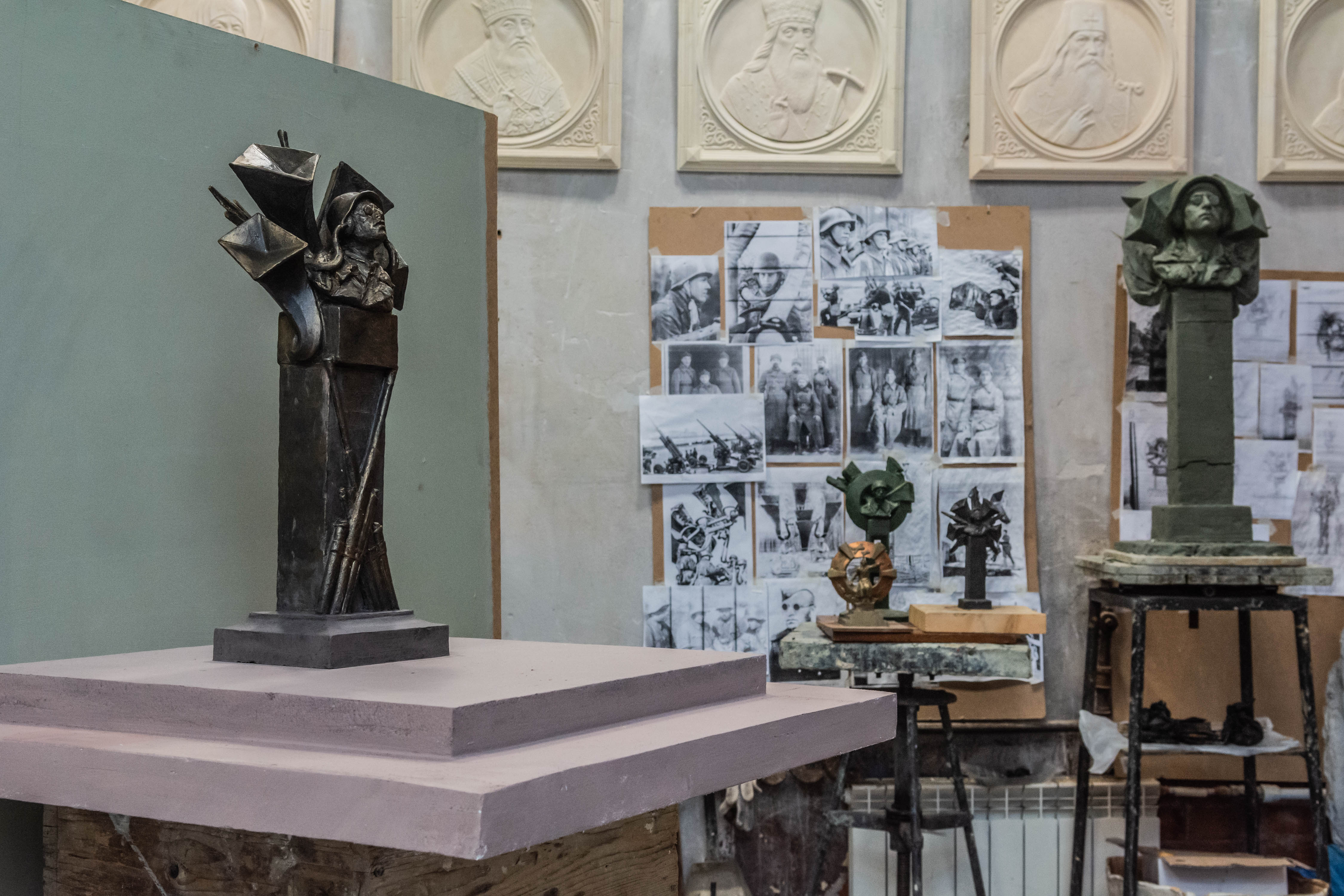 Апостолам блокадного неба посвящается15