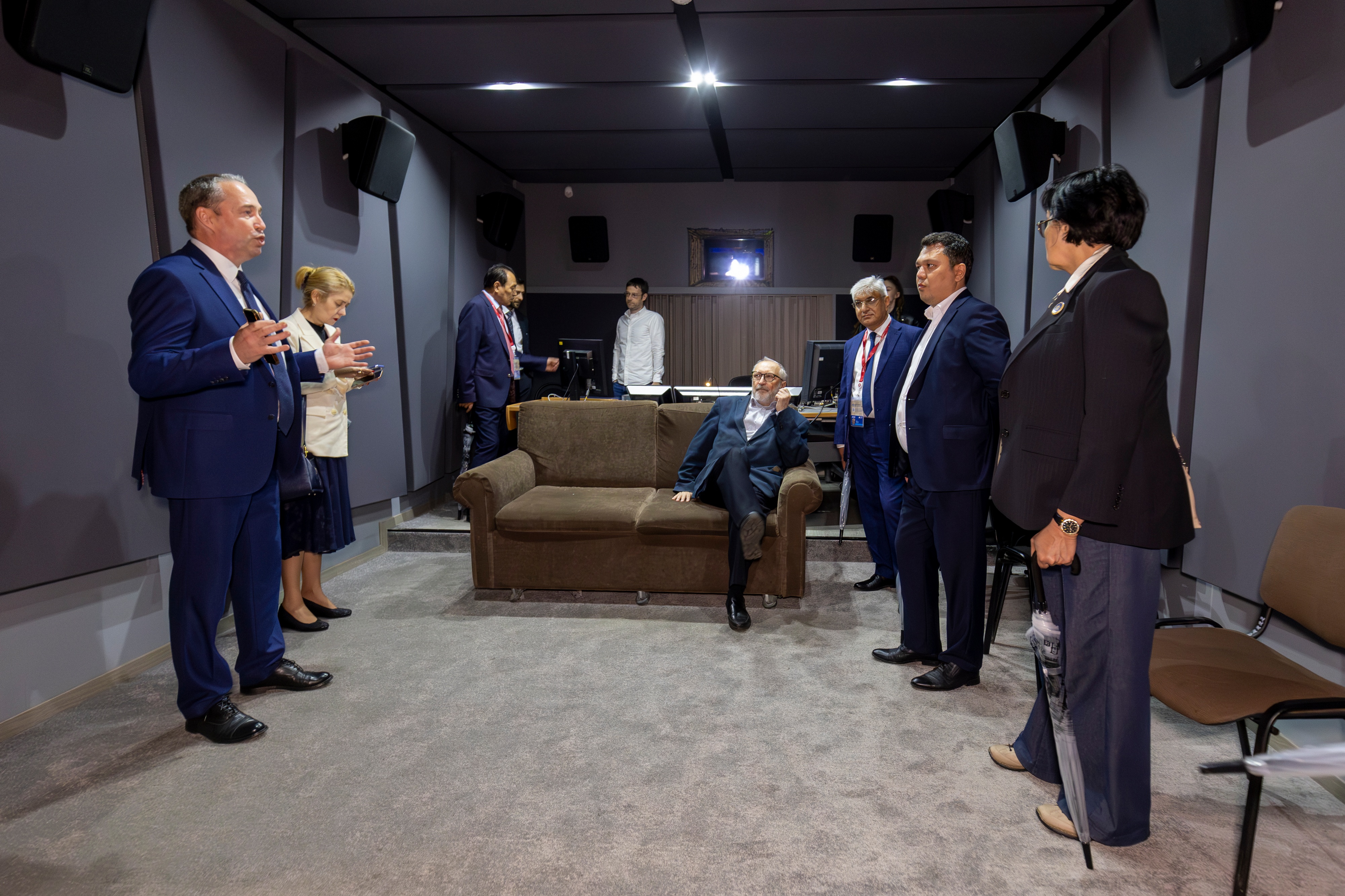 На «Ленфильме» состоялся круглый стол руководителей киностудий стран СНГ5