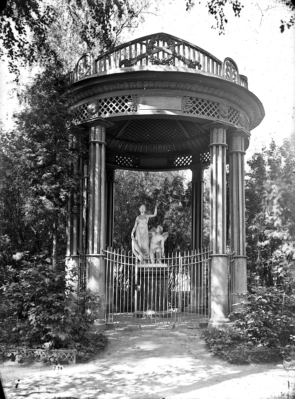 В Павловске восстановят памятник Александре Павловне