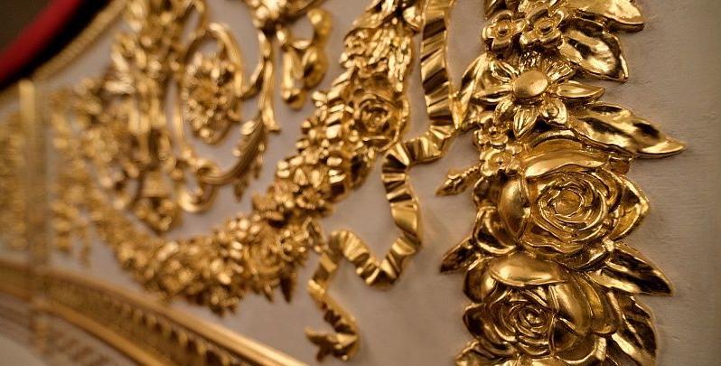 Сегодня  - день рождения первого русского театра