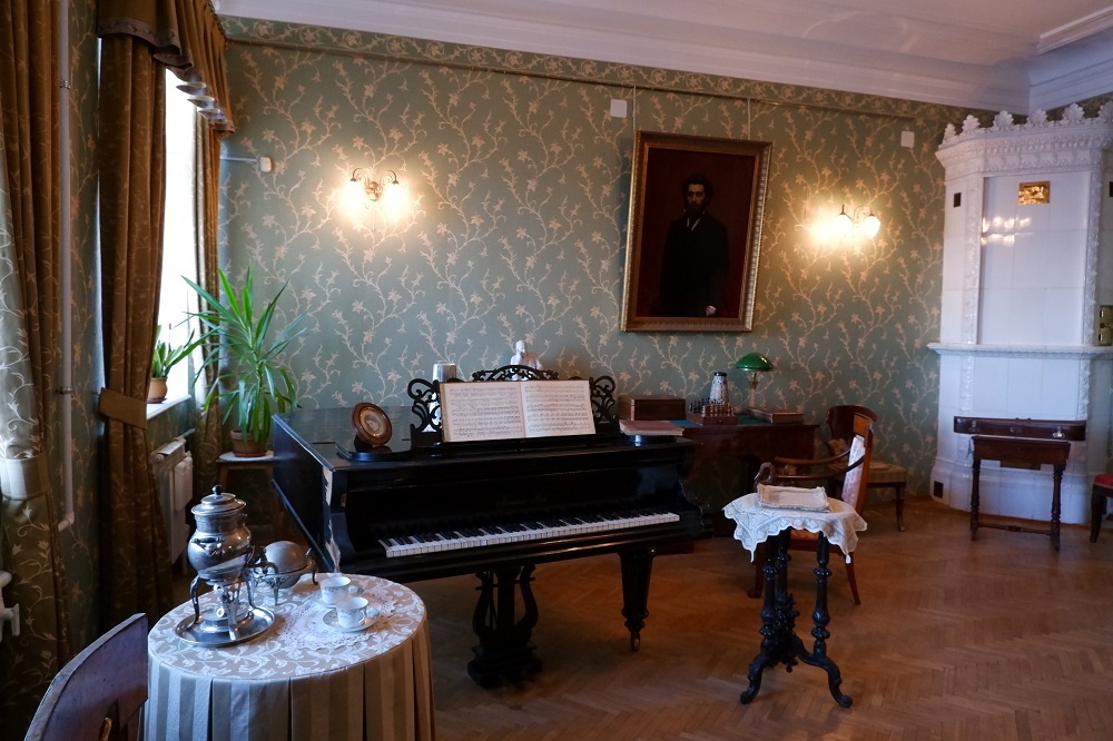 185 лет со дня рождения Архипа Куинджи: где в Петербурге можно познакомиться с творчеством живописца4