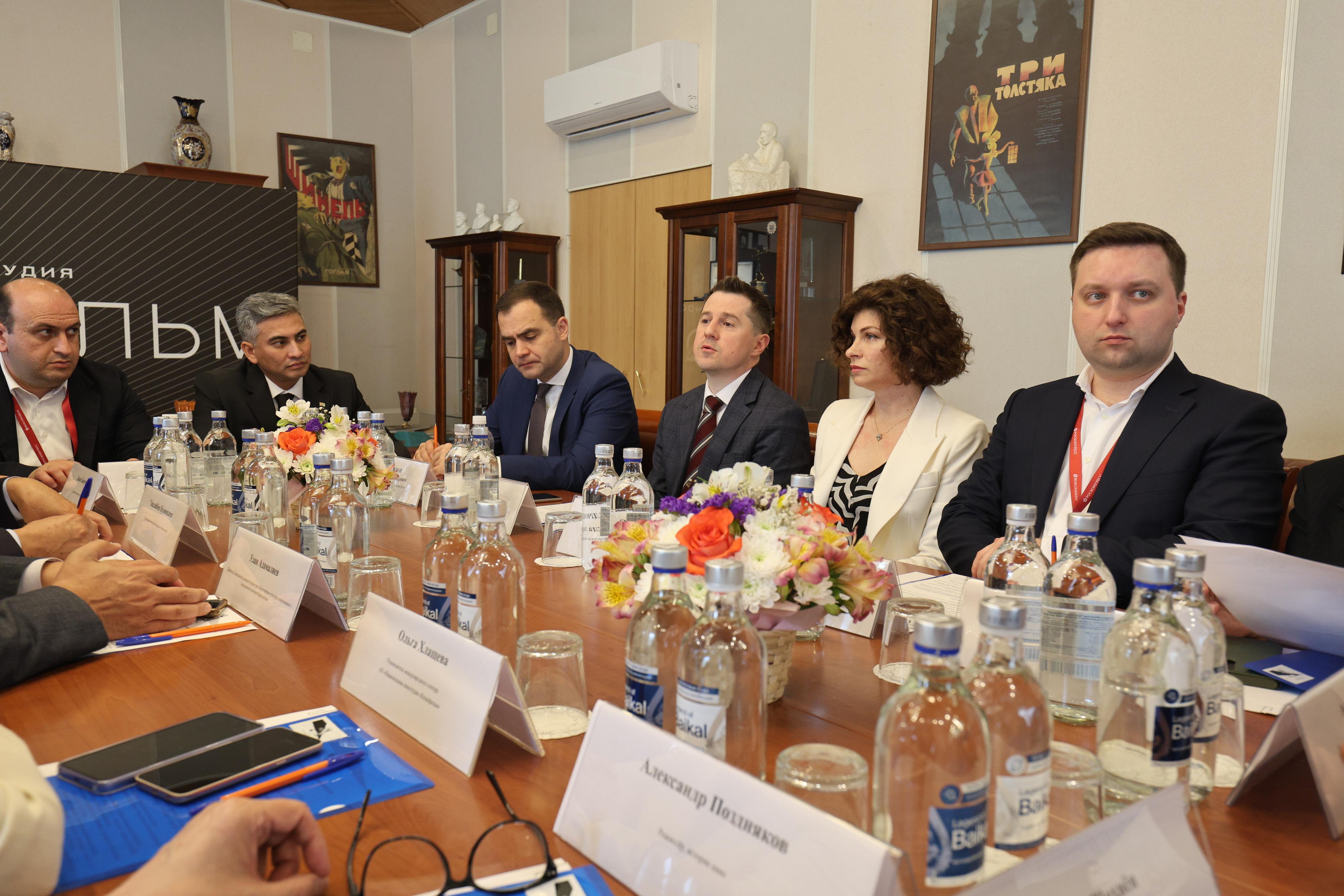 На «Ленфильме» состоялся круглый стол руководителей киностудий стран СНГ1