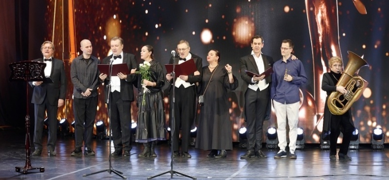 Церемония вручения премии «Золотой софит» (2022). Фото заставки: spbstdrf.ru Церемония вручения премии «Золотой софит» (2022). Фото заставки: spbstdrf.ru