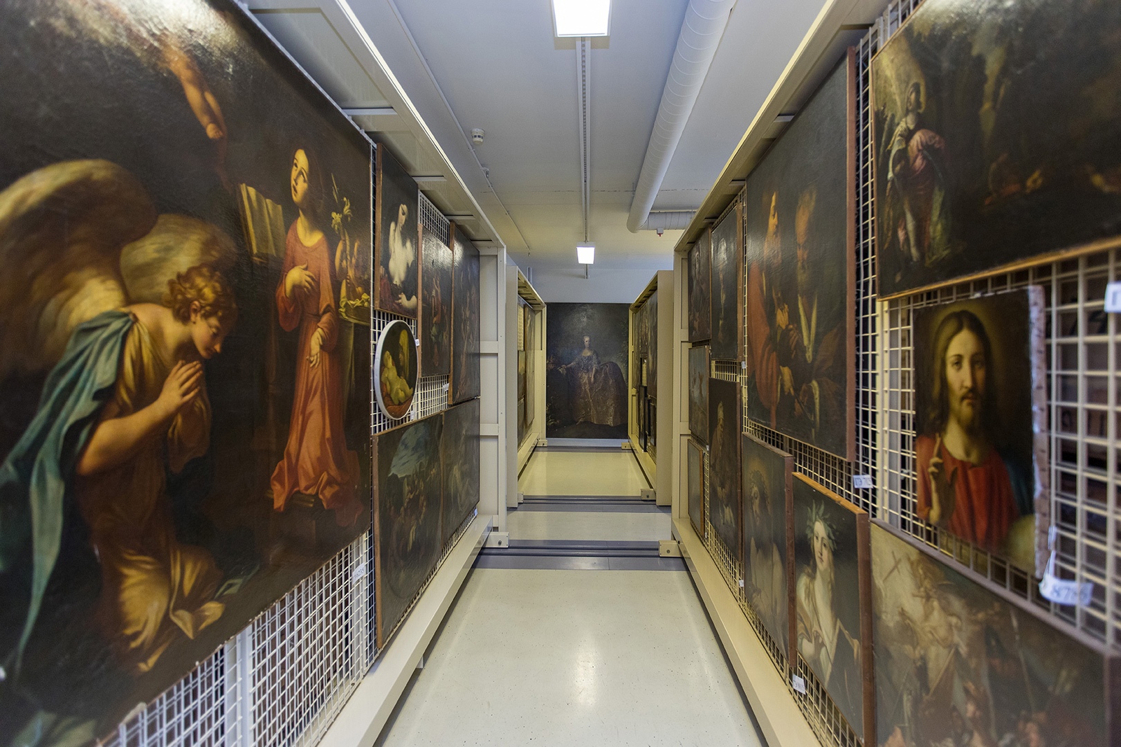 Государственный Эрмитаж завершает реставрацию гробницы Александра Невского