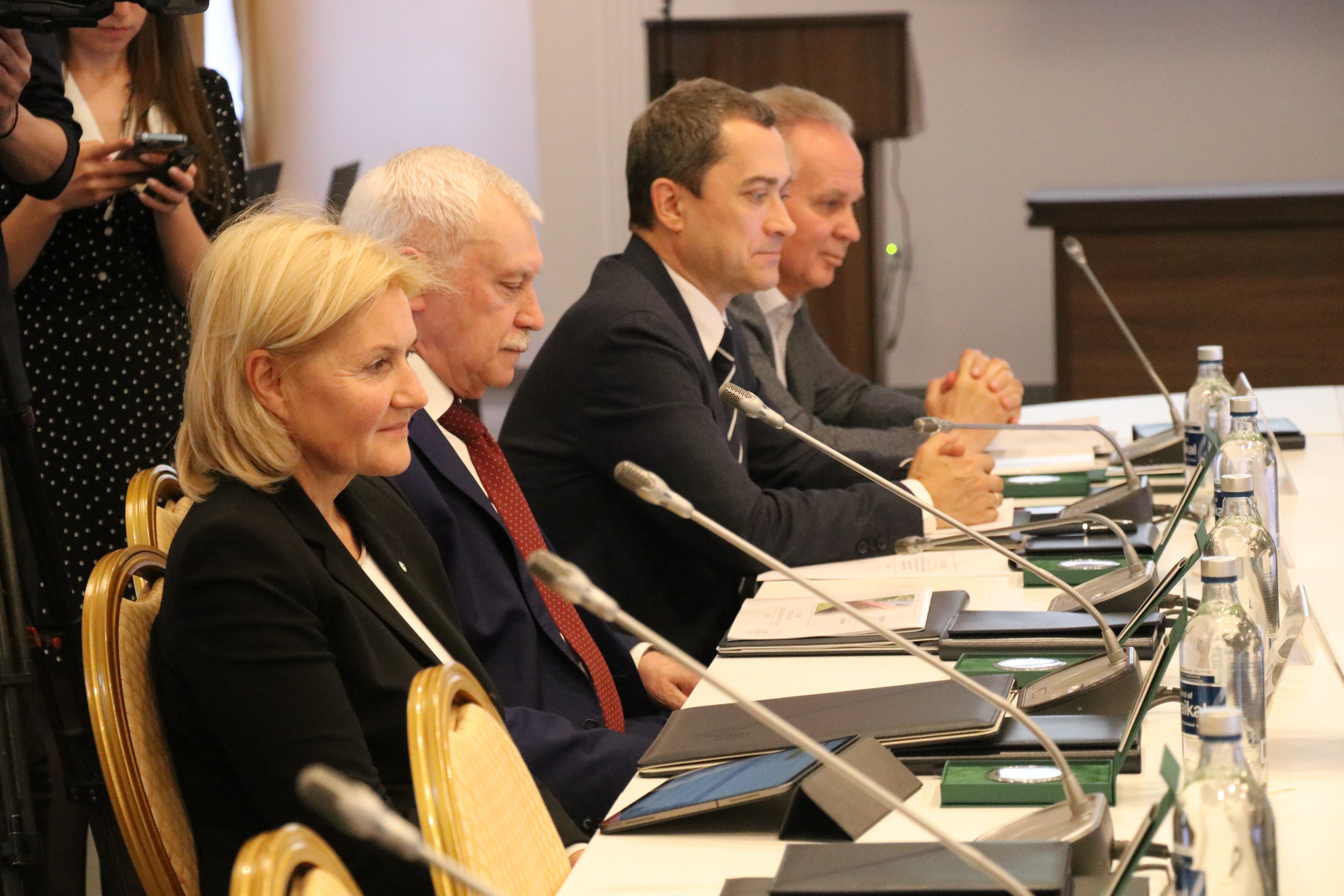 В Петропавловской крепости прошло заседание Попечительского совета, посвященное реставрации1