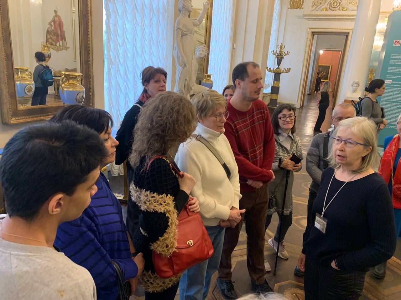 Участники проекта «Многомерность культуры» посетили выставку «Великий Карл»2