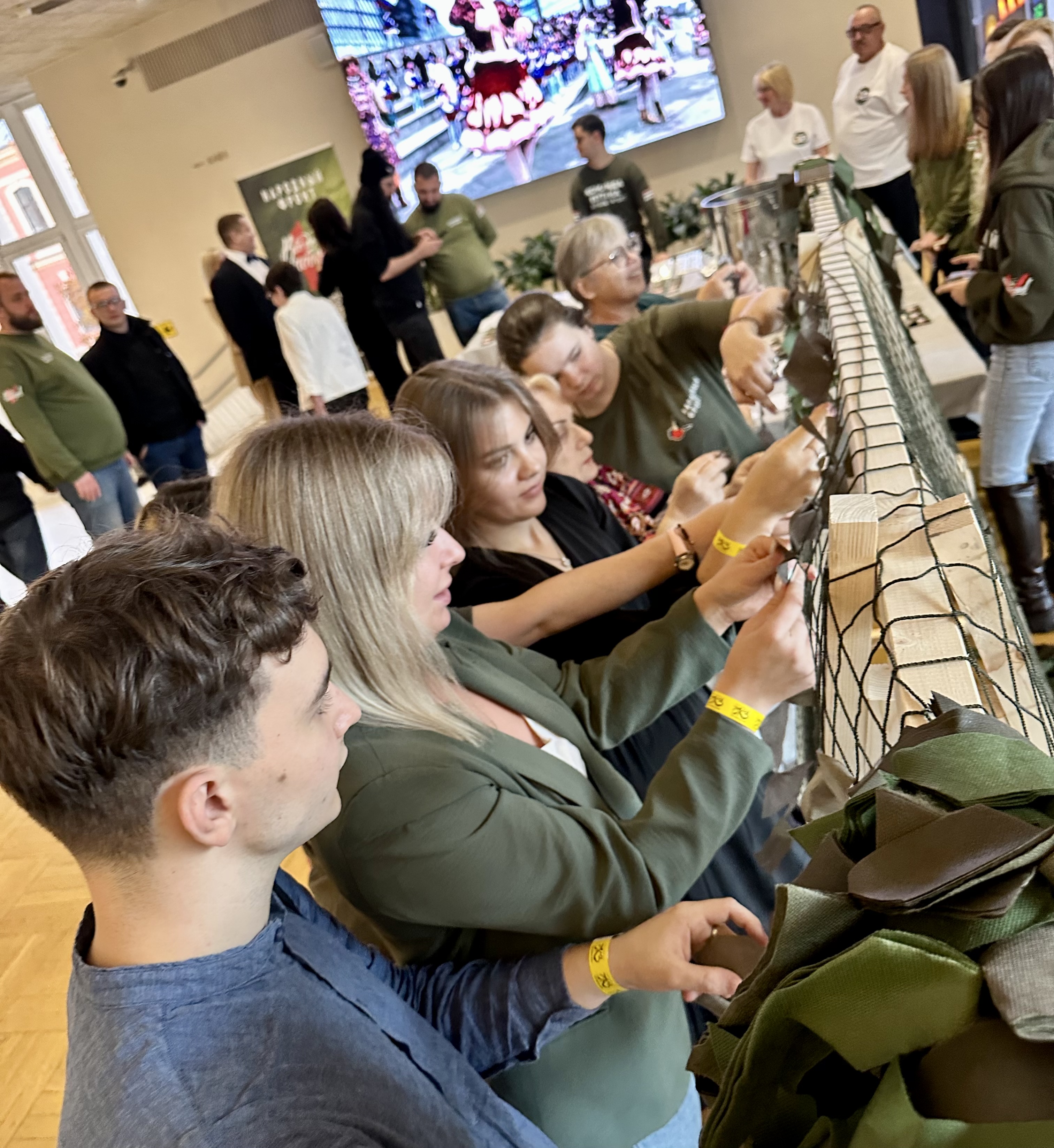 На сцене БКЗ «Октябрьский» прошёл фестиваль «Народное единство»2